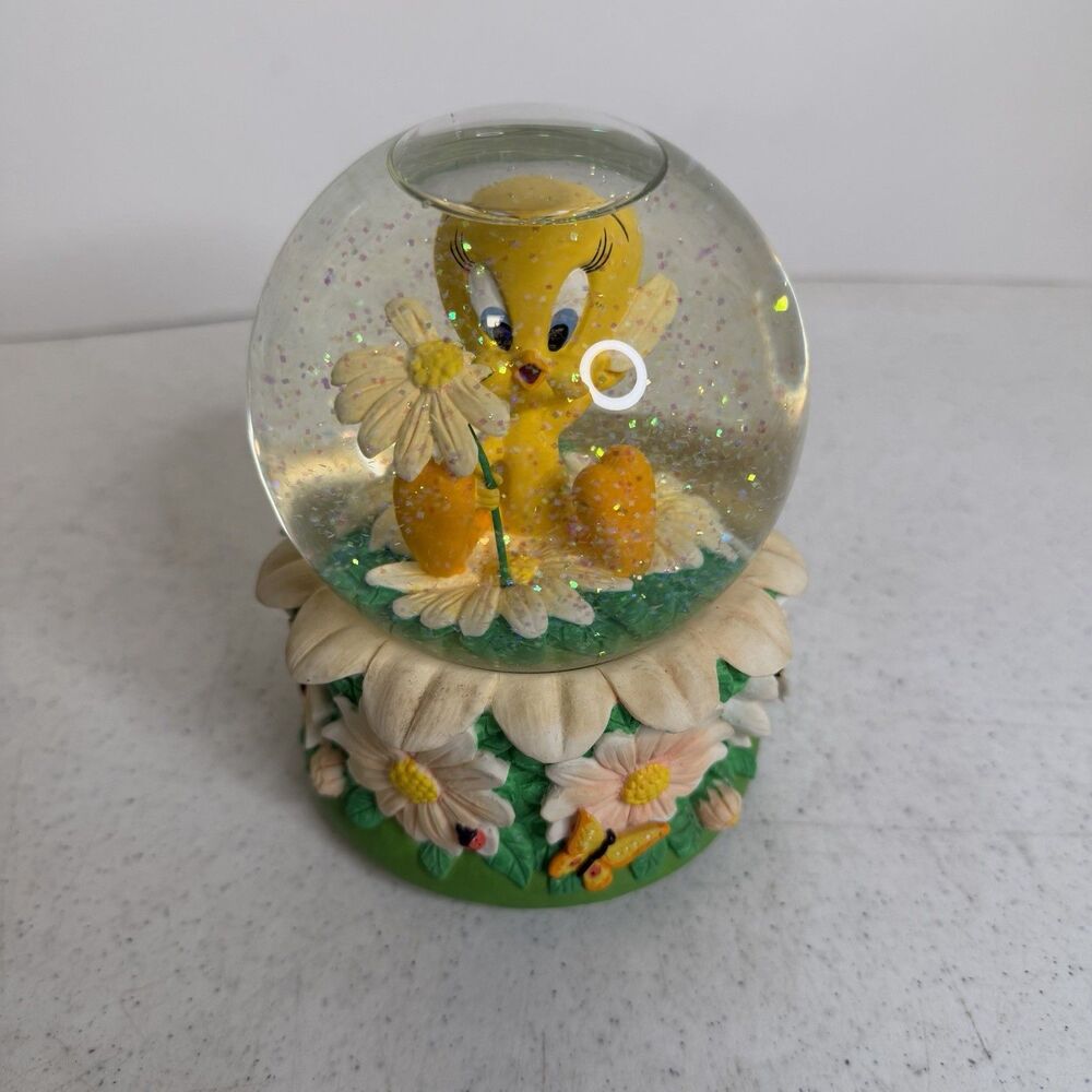 Vintage San Francisco Music Box Company Tweety Bird Snow Globe